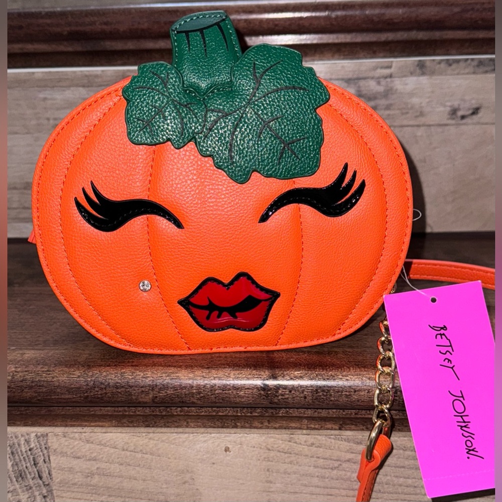 ✅ Super Cute 🥰 Betsey Johnson Pumpkin 🎃 Kitsch Crossbody Bag Orange Halloween